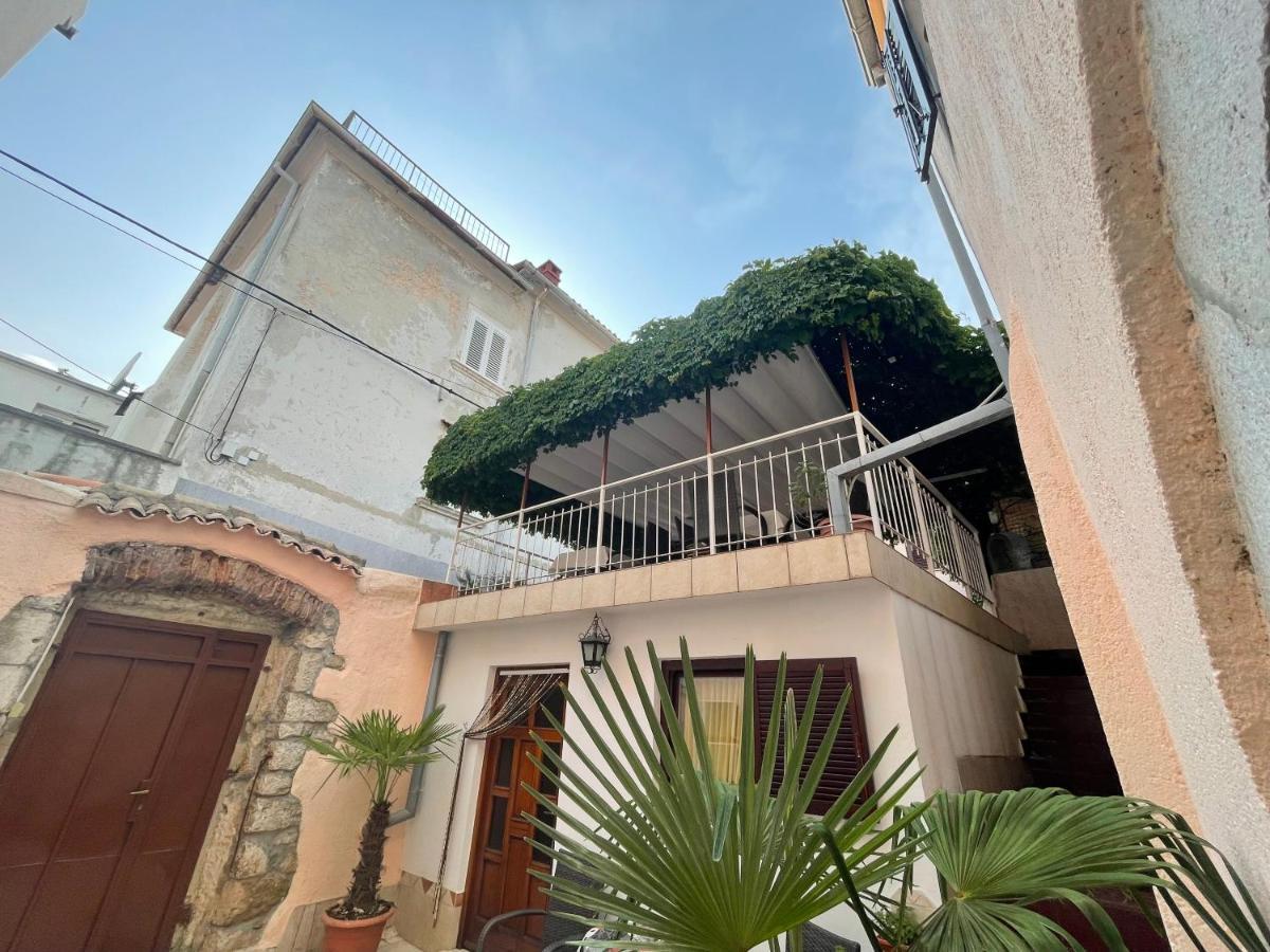 Casa Di Nives Apartment Krk Town Luaran gambar